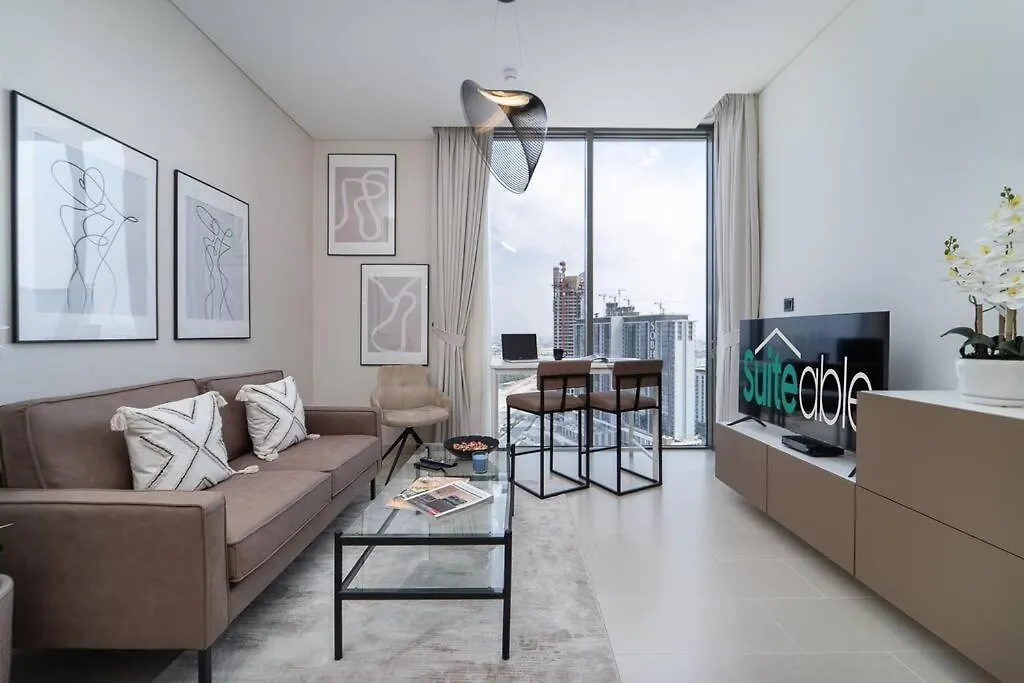 Intimate Apartment With Scenic View Of Dubai Creek