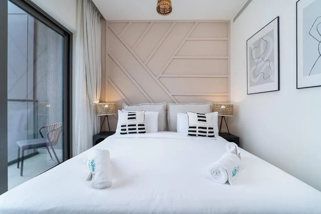 Intimate Apartment With Scenic View Of Dubai Creek