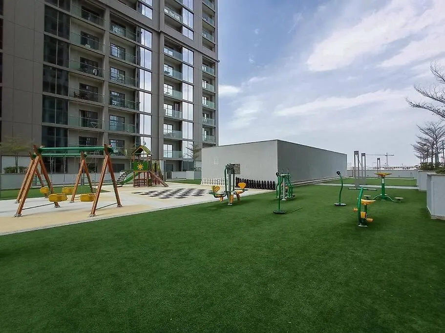 Intimate Apartment With Scenic View Of Dubai Creek